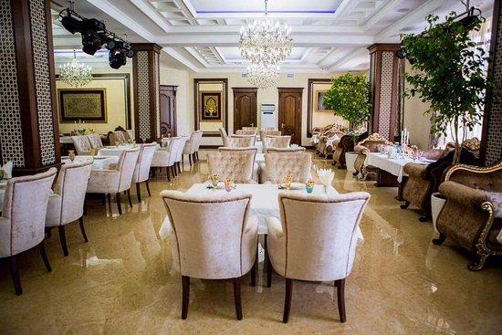 MONA Restaurant & Lounge